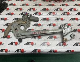 Стеклоподъемник передний правый! для SUBARU FORESTER SG5/SG9  запчасти бу