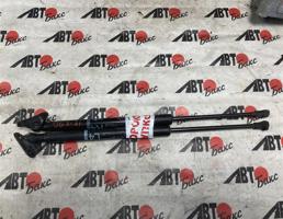 Упоры задней двери 2 шт для TOYOTA VITZ NSP130  запчасти бу