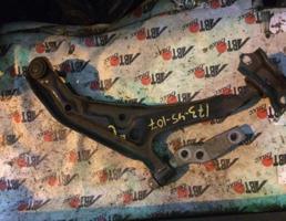 Рычаг передний нижний левый для NISSAN PRIMERA HNP11/HP11/HP11/QP11/WHNP11/WHP11/WP11/WQP11/FHP11  запчасти бу