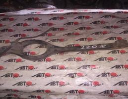 Рычаг задний нижний правый для MITSUBISHI DIAMANTE F12A/F13A/F15A/F17A/F25A/F27A  запчасти бу