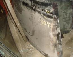 Стекло заднее для MAZDA FAMILIA BG3S HatchBack  запчасти бу