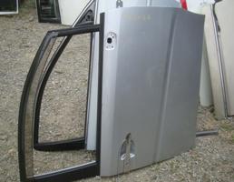 Дверь передняя правая для HONDA STEPWAGON RG1  запчасти бу