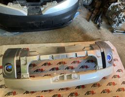 Бампер передний для MITSUBISHI DELICA D5 CV5W  запчасти бу