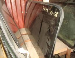 Стекло боковое заднее правое для TOYOTA HIACE LH119  запчасти бу