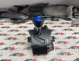 Селектор акпп для TOYOTA AQUA NHP10  запчасти бу