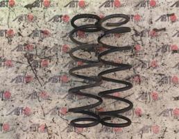 Пружина задняя 2 шт для SUZUKI JIMNY JB23W  запчасти бу