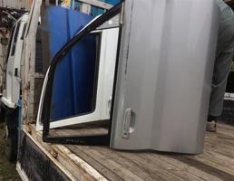 Дверь передняя правая для MITSUBISHI PAJERO IO H62W/H67W/H72W/H76W/H77W  запчасти бу