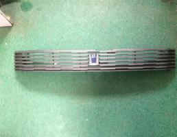 Решетка радиатора для TOYOTA VOXY AZR60G/AZR65G  запчасти бу