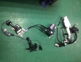 Доводчик двери  для TOYOTA SPADE NCP145  запчасти бу