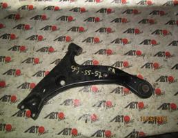 Рычаг передний нижний правый для TOYOTA SPRINTER AE110/AE111/AE114/EE111/CE110/CE114/CE113/CE116  запчасти бу