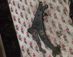 Рычаг передний нижний левый для TOYOTA CELICA ST182/ST183/ST185/ST183C  запчасти бу